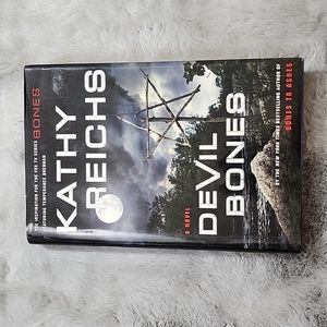 Devil Bones‎ by Kathy Reichs Hardback